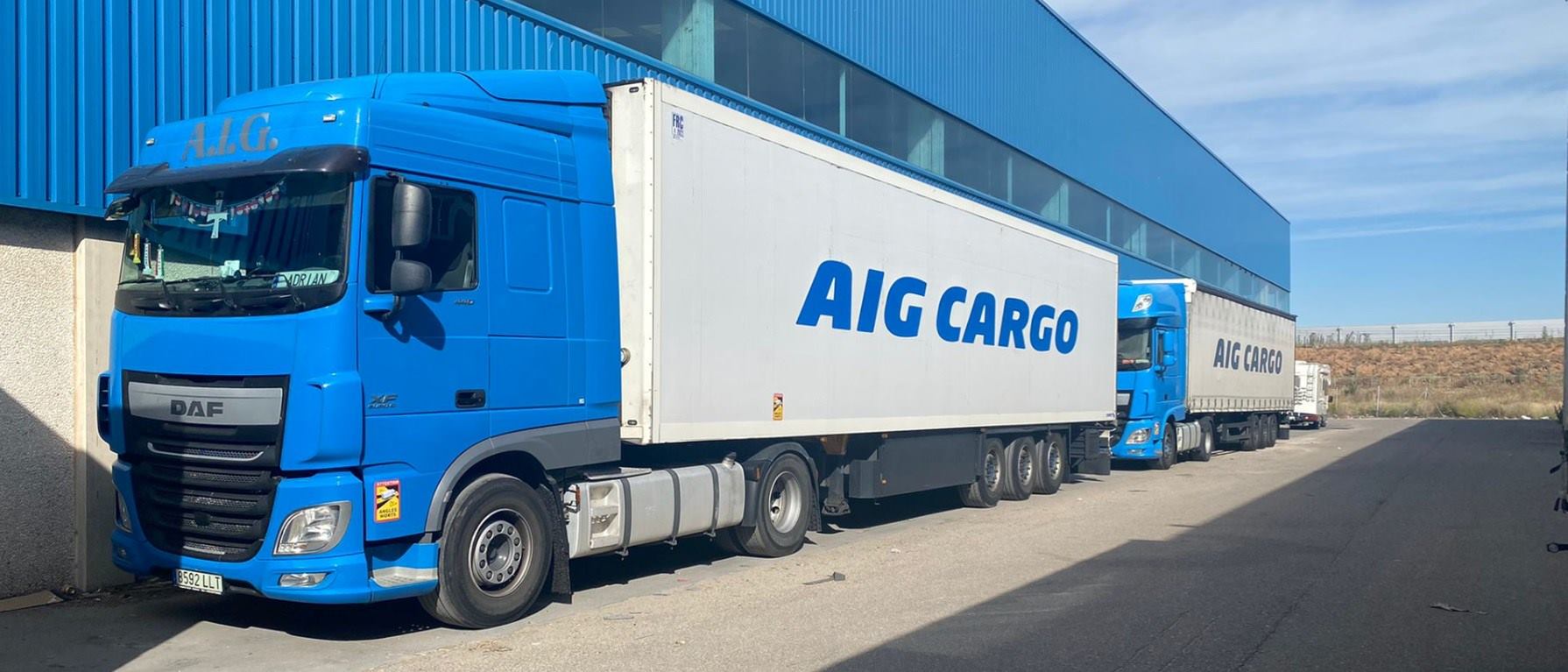 camion-azul-aig-cargo